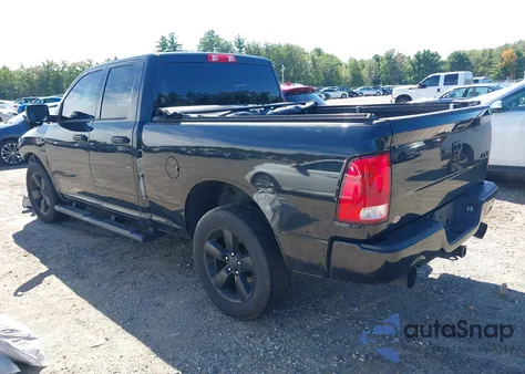 2017 Ram 1500 Express 4X4 6'4 Box z USA, uszkodzony, nr VIN 1C6RR7FT3HS840109